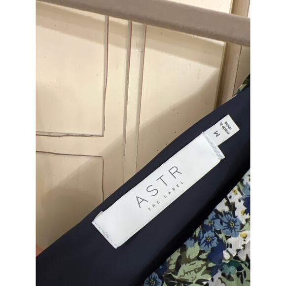 NWT ASTR The Label size medium women’s floral one shoulder midi dress - Picture 5 of 7